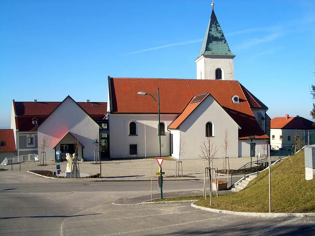Pfarrkirche Behamberg nach der im Jahre 1999/200 durchgeführten Renovierung.