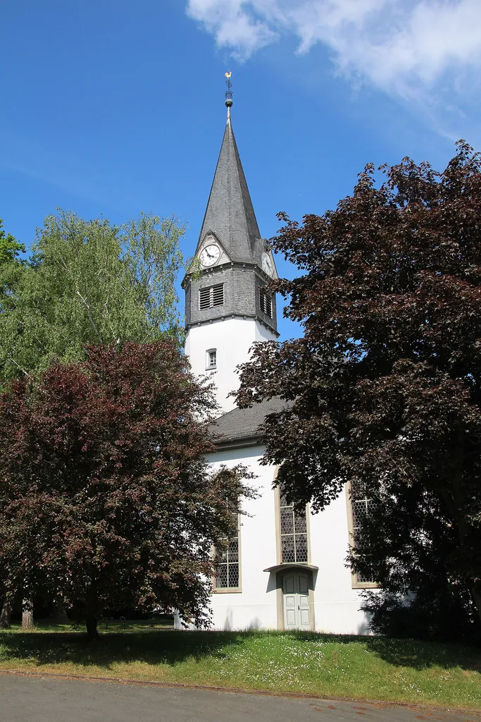 Ev Kirche Atzbach - Westseite