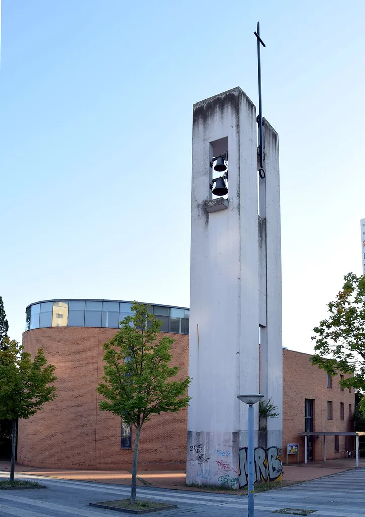 Kirche Berlin-Wartenberg in Berlin-Neu-Hohenschönhausen, Germany.