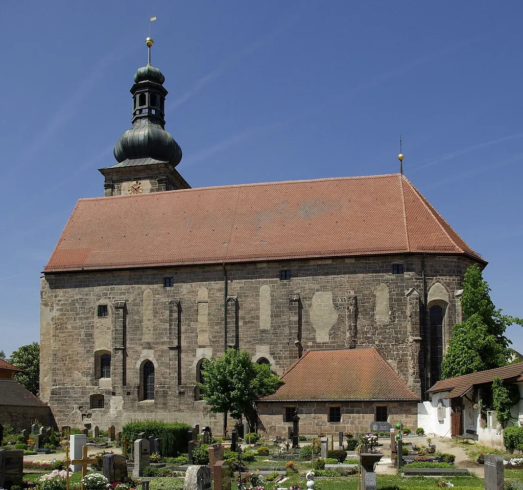 Ehemalige Klosterkirche Frauenaurach (heute St. Matthäus) im Erlanger Stadtteil Frauenaurach