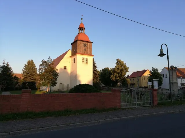 Kirche Rade -Nordwestansicht- Juli 2020