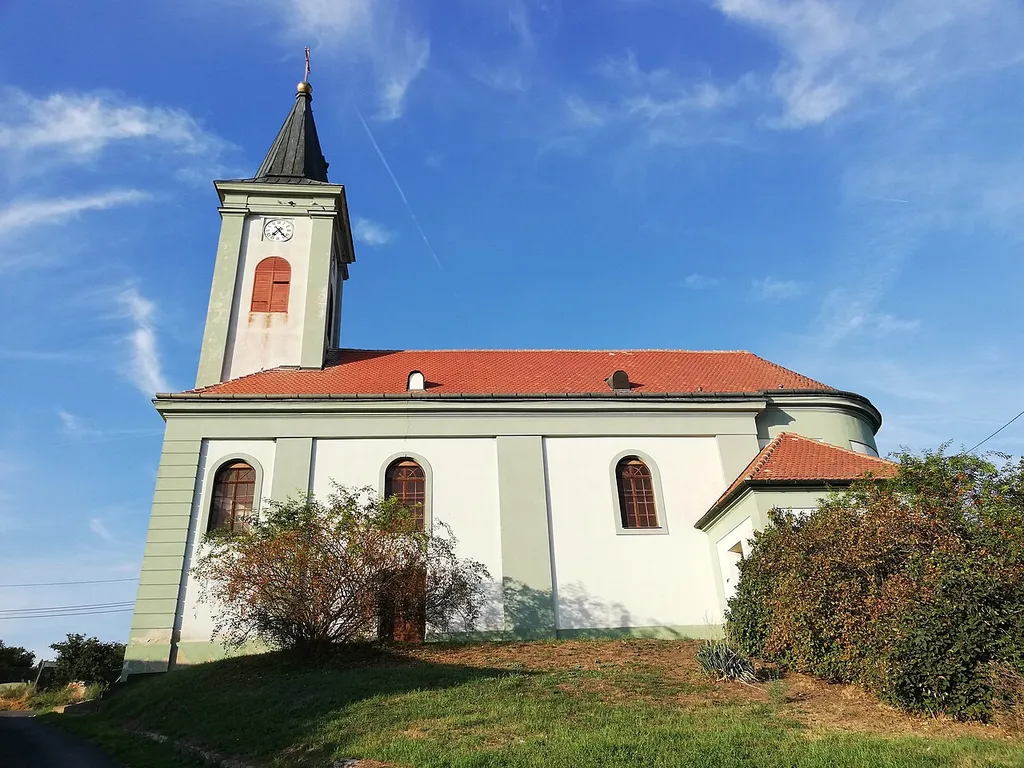 Úvaly (Valtice) - kostel