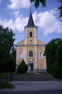 Roman Catholic church, Ecser