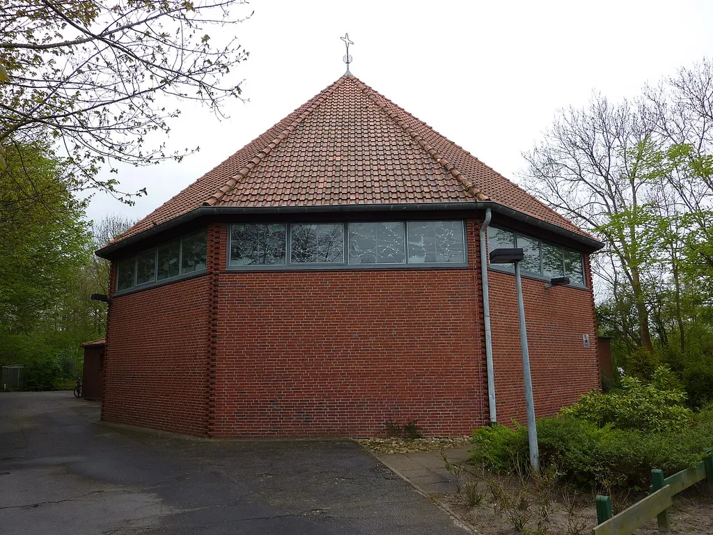 Katholische Kirche St. Paulus, Badallee 1a, Tönning, Schleswig-Holstein