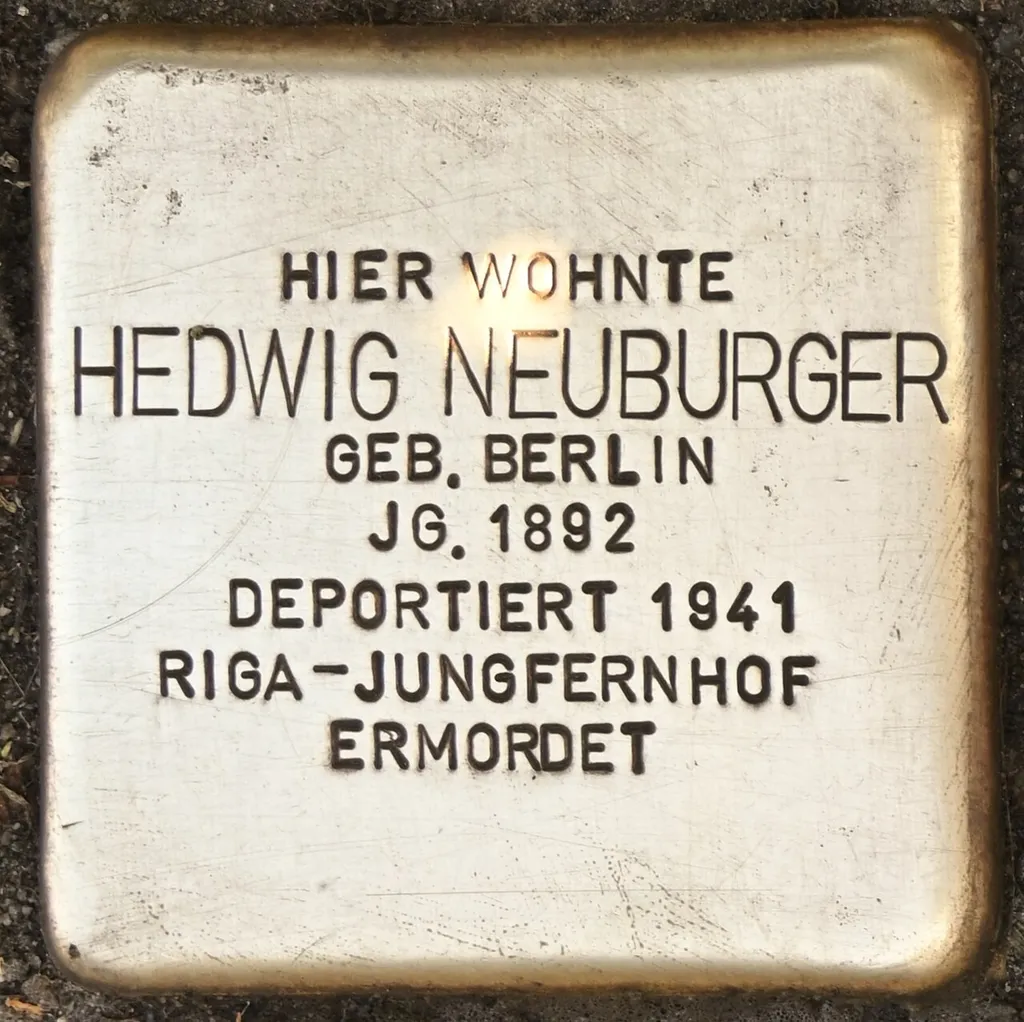 Stolperstein für Hedwig Neuburger