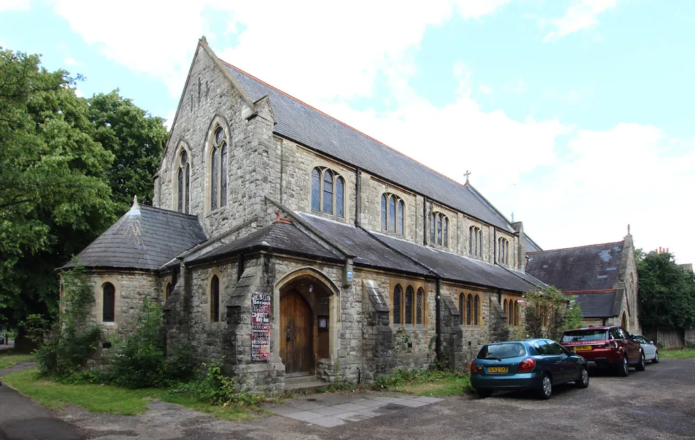 Holy Trinity, Southall
