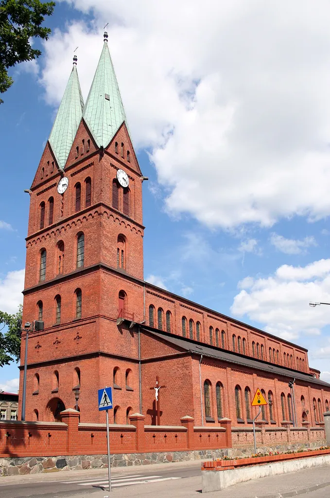 Kościół Wszystkich Świętych w Brusach