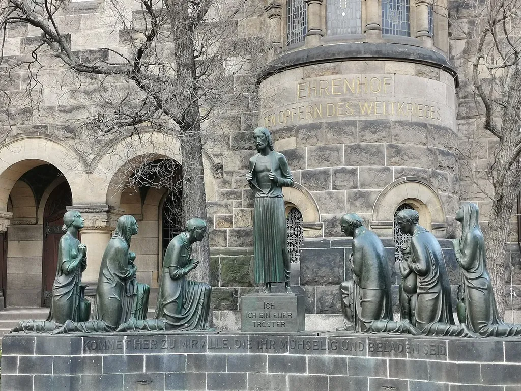 Kriegerdenkmal an der Versöhnungskirche in Dresden