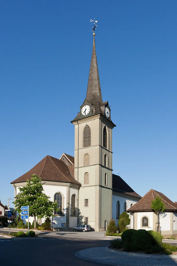 Pfarrkirche in Düdingen (FR)