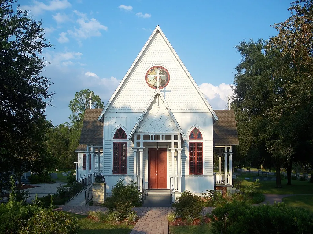 Fruitland Park, Florida: Holy Trinity Episcopal Church