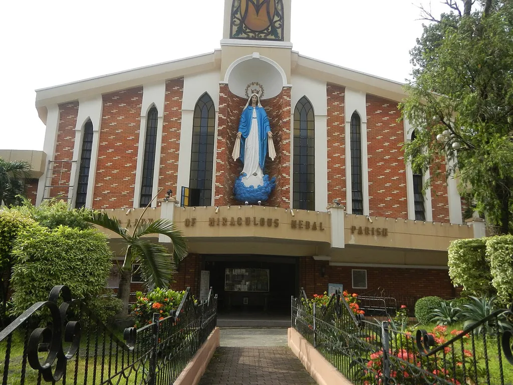 List of barangays of Metro Manila, Legislative districts of Quezon City Districts 3, Barangays of Quezon City, Barangay Bagumbuhay (Project 4), Quezon City Our Lady of the Miraculous Medal Parish Church Roman Catholic Diocese of Cubao started in 1961 Finished and Consecrated on June 22, 1974, canonically erected as Parish on October 19, 1976, Renovation on 25th Anniversary on September 1, 2001 City (Note: Judge Florentino Floro, the owner, to repeat, Donor Florentino Floro of all these photos hereby donate gratuitously, freely and unconditionally all these photos to and for Wikimedia Commons, exclusively, for public use of the public domain, and again without any condition whatsoever).