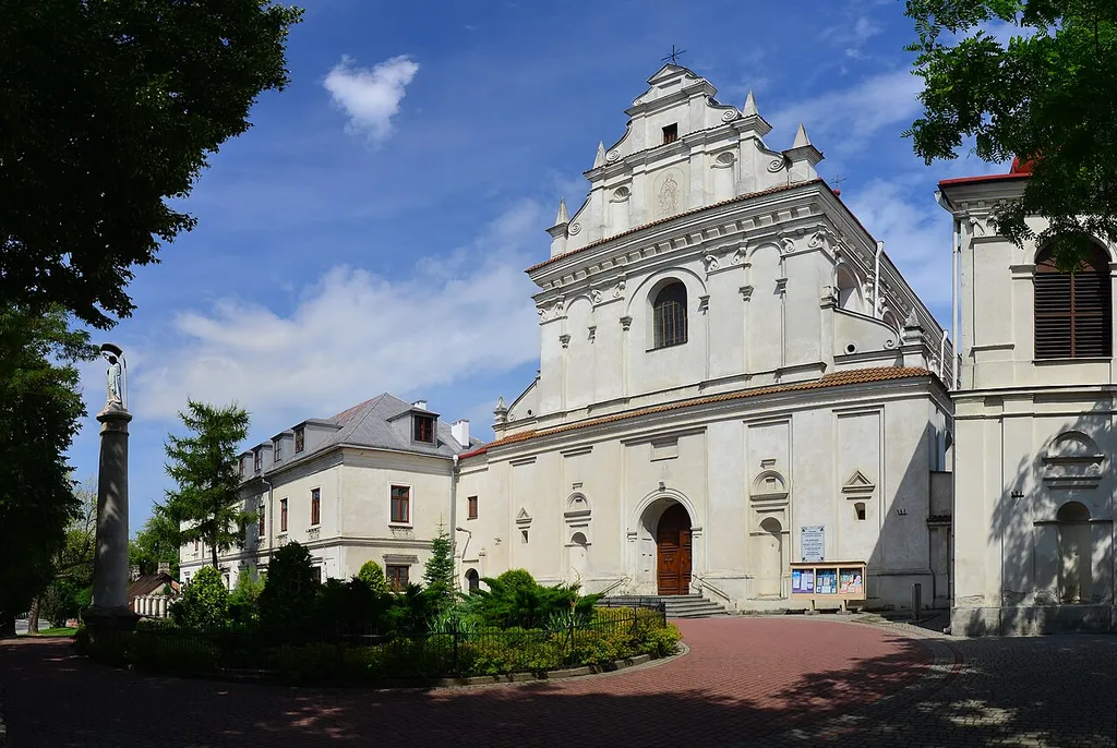 panorama kościoła p.w. Świętej Agnieszki, przy ul. Kalinowszczyzna, w Lublinie