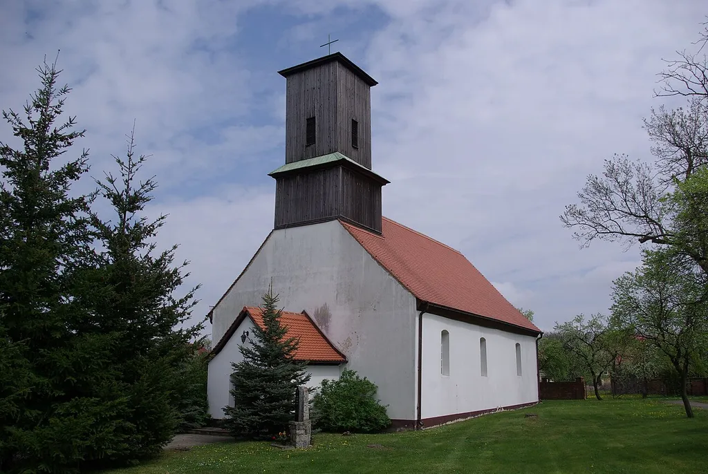 Jacobsdorf, Ortsteil Pillgram, in Brandenburg. Die Kirche stammt aus dem 14. oder 15. Jahrhundert, das heutige Aussehen hat sie aus dem 18. Jahrhundert. Die Kirche steht unter Denkmalschutz.