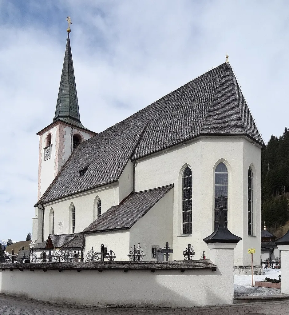 Exterior of Saints Peter and Paul Church (Filzmoos)