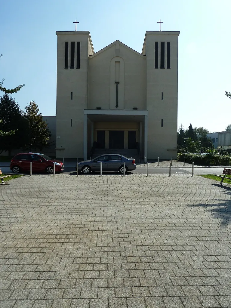 Kath. Pfarrkirche, Don-Bosco-Kirche