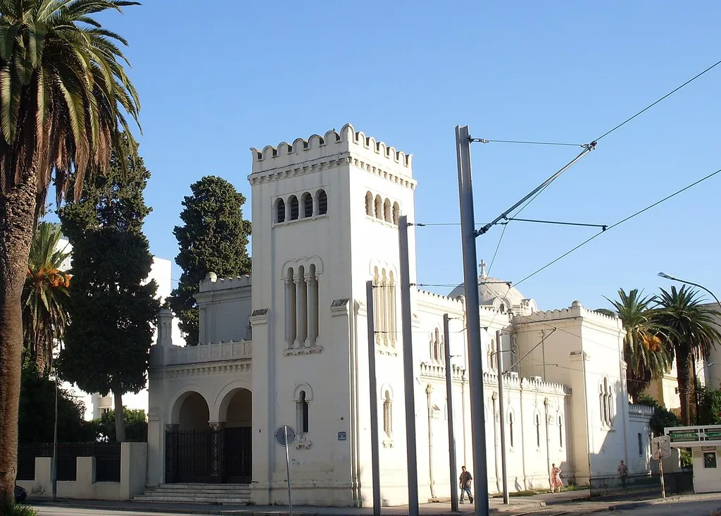 Culte catholique, Eglise Sainte Jeanne d'Arc, place de Palestine