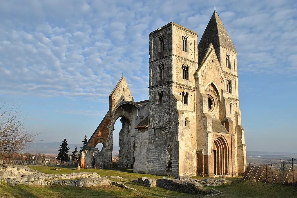 Zsámbék, Hungary: Ruins of Premonstratensian monastery church, in romanesque style, early 13th century.