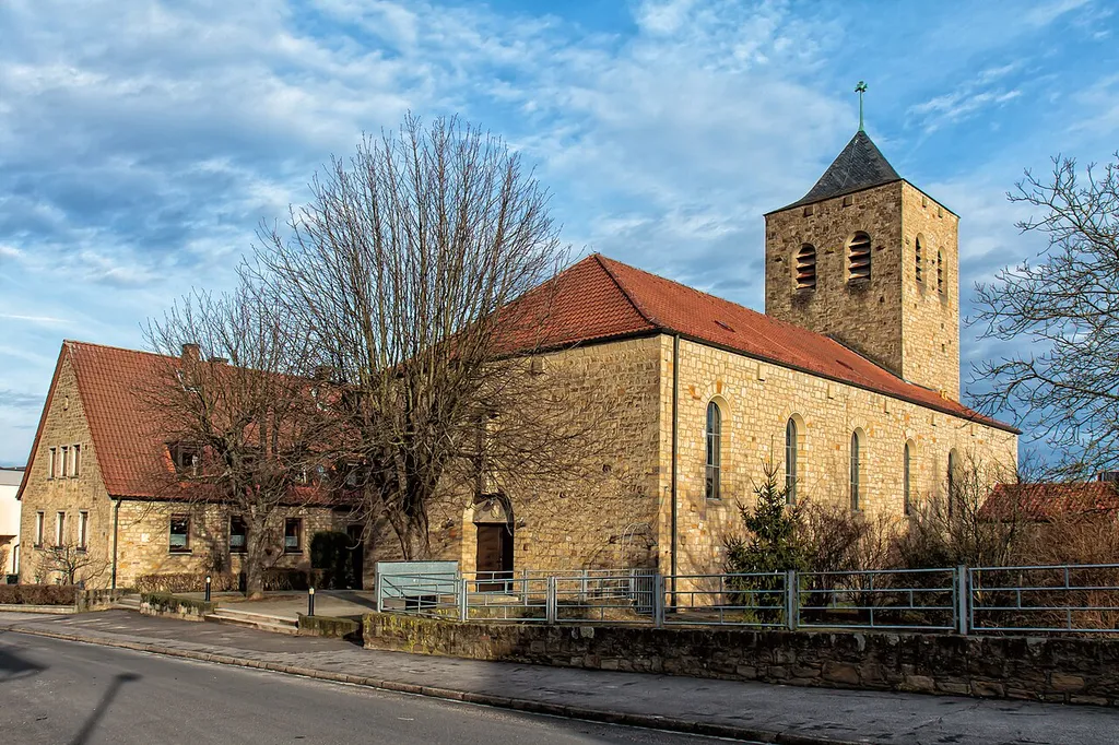 Kath. Pfarrkirche St. Elisabeth - Sennfeld - Bayern - 2012