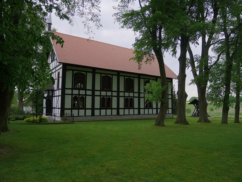 Kraplewo - dawny kościół ewangelicki, ob. metodystów pw. Św. Trójcy z cmentarzem przykościelnym, 1848
