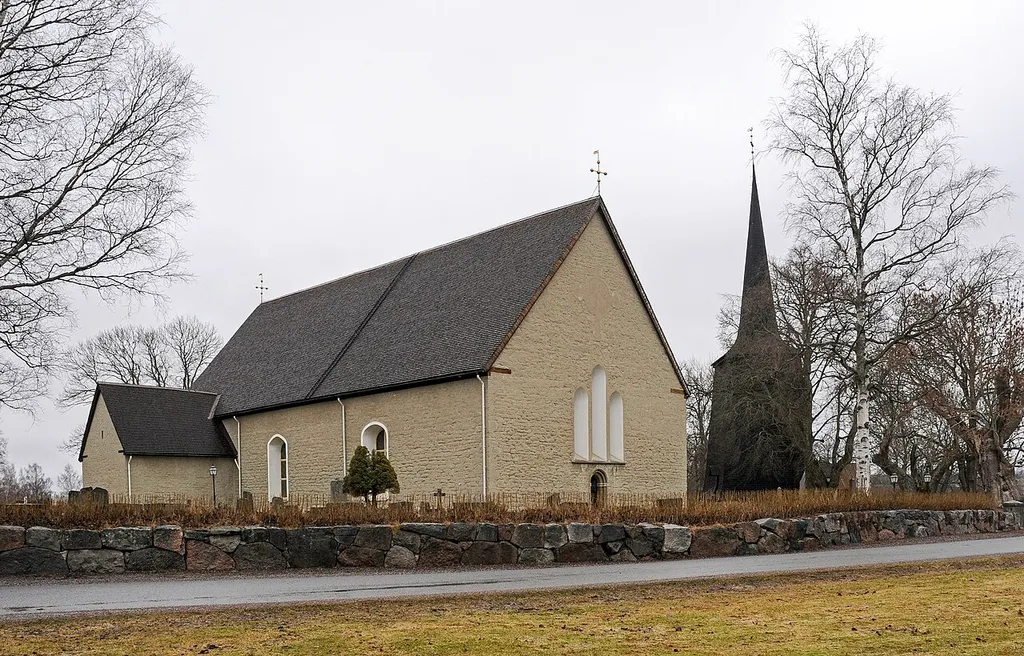 Sköllersta kyrka i Sköllersta församling