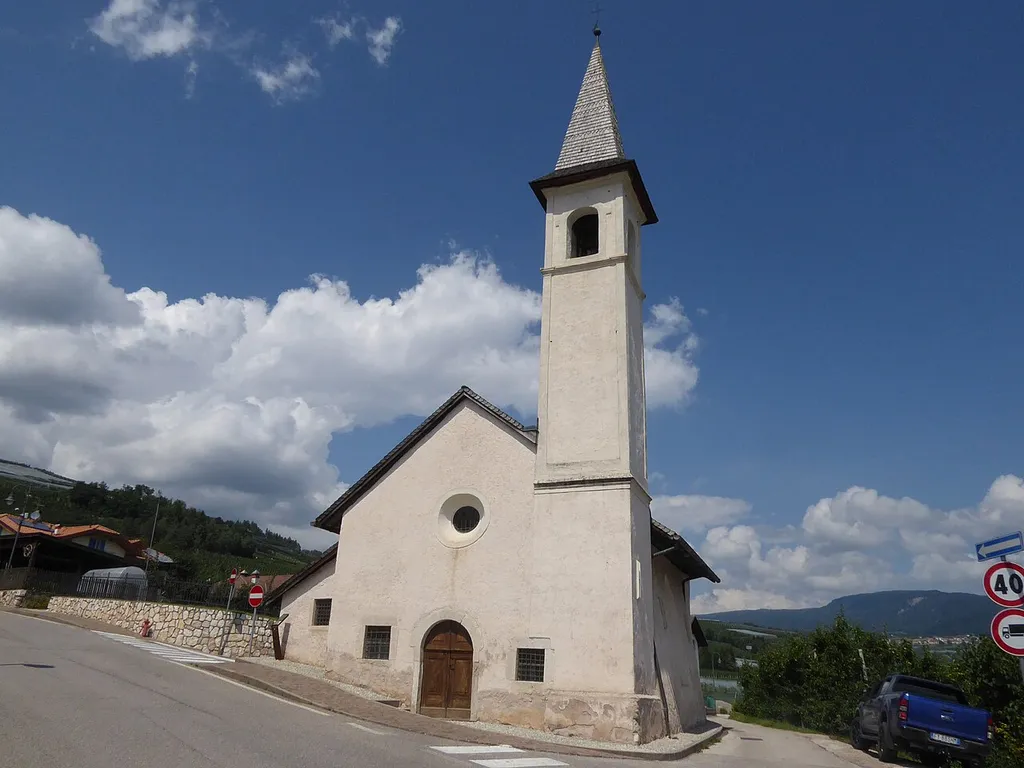 Traversara (Novella, Trentino, Italy), Saints Anthony the Great and Roch church
