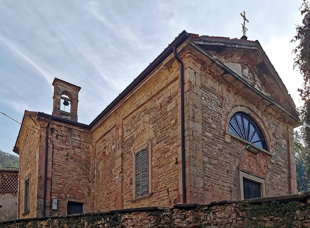 La Chiesa di Santa Croce, chiesetta in disuso in Via alle Valli, località Valle Santa Croce, nel comune di Missaglia.
