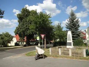 Naturdenkmal Linde an der Kirche
