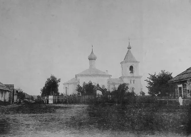 Шаркоўшчына (Šarkoŭščyna), вуліца Царкоўная (vulica Carkoŭnaja). Царква-мураўёўка
