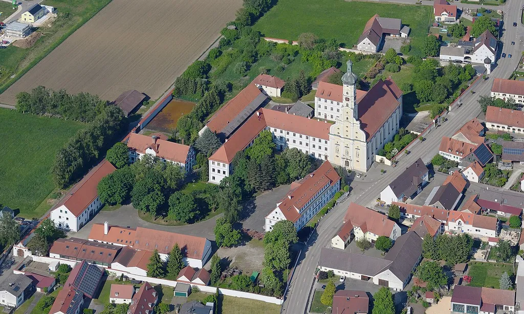 Aerial image of Kloster Obermedlingen (view from the southwest)