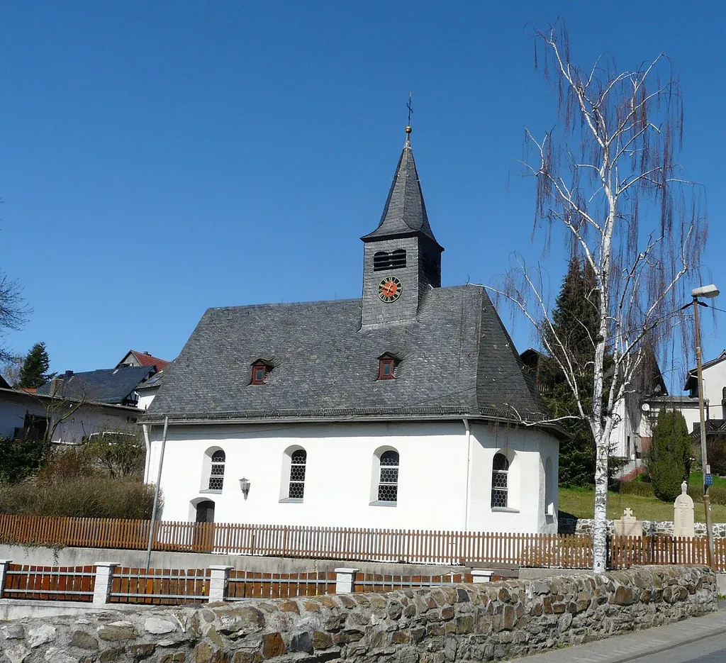 Evangelische Dorfkirche in Schöffengrund-Oberquembach (Lahn-Dill-Kreis, Hessen)