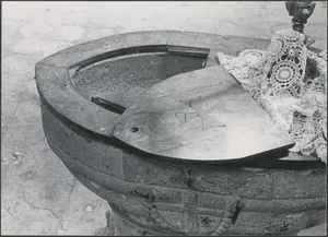 Baptismal font of Saint-Loup-de-Sens (La Croix-en-Brie)
