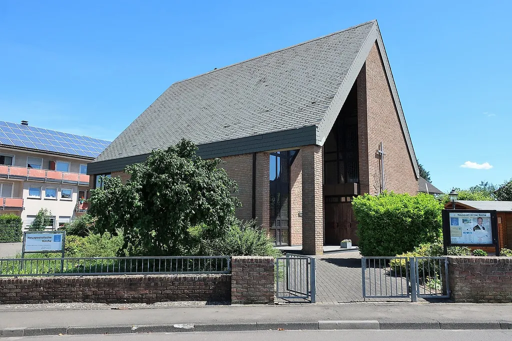 Neuapostolische Kirche in Attendorn, Stettiner Straße 25. Sie gehört zum NAK-Bezirk Hagen.