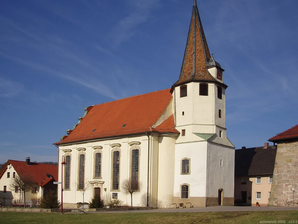 Pfarrkirche St. Wendelin in Obersulm-Eschenau, erbaut 1565-85, in barockem Stil erneuert 1756, jedoch wieder schlichter ausgestaltet bei Renovierung 1959. Mit Fresken und Figuren aus dem 15. Jahrhundert.