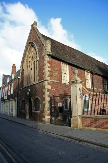 Boston Guildhall Museum. When the Pilgrim Fathers first attempted to escape religious persecution and flee to Holland from Scotia Creek (see TF3640) they were arrested and incarcerated in cells at Boston Guildhall. The cells and the courtroom above have been preserved, as the Guildhall (on South Street) is now a museum, but it is currently undergoing extensive renovation works which are not due to complete until 2007.