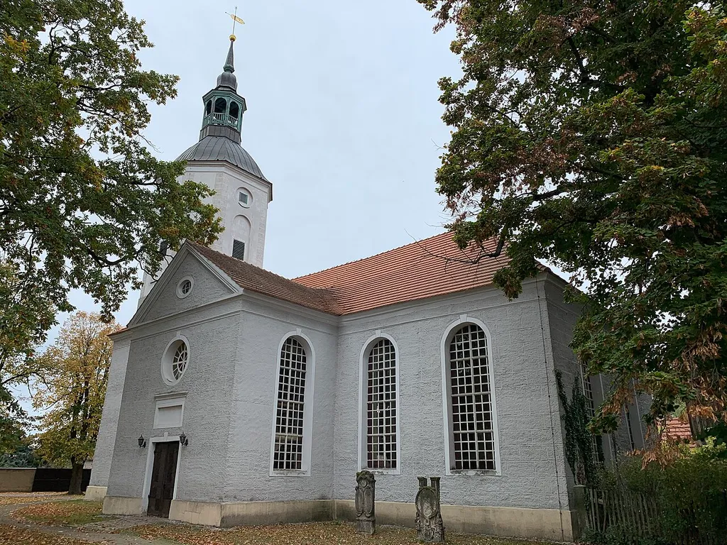 Die Stadtpfarrkirche St. Nikolai ist eine Kreuzkirche in Schönewalde im Landkreis Elbe-Elster in Brandenburg. Die Kirchenausstattung stammt aus der Bauzeit.
