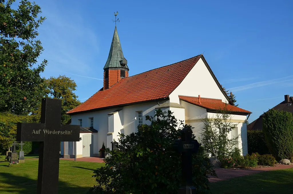 ev. St.-Ursula-Kirche, mittelalterliche Feldsteinkirche in Dudensen, Kreuzstraße 7, erbaut um 1350