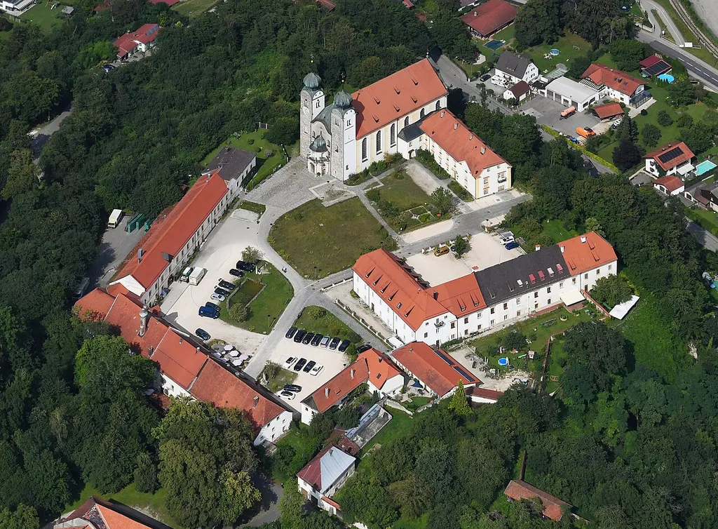 Aerial image of Baumburg Abbey (view from the southwest)