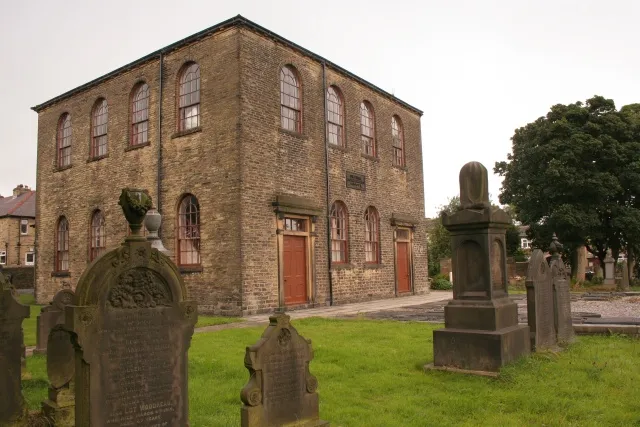 Bethel Chapel, Shelf. Looking W to Bethel Independent Methodist Chapel. Website http://freespace.virgin.net/bethel.shelf/
