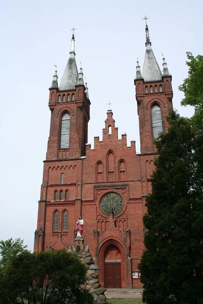 Kościół parafialny p.w. św. Mateusza (1906-13) w Ligowie