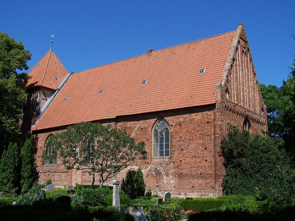 Die Kirche in Neuenkirchen (bei Greifswald), Gesamtansicht