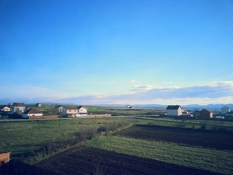 View over the village of Dumosh.