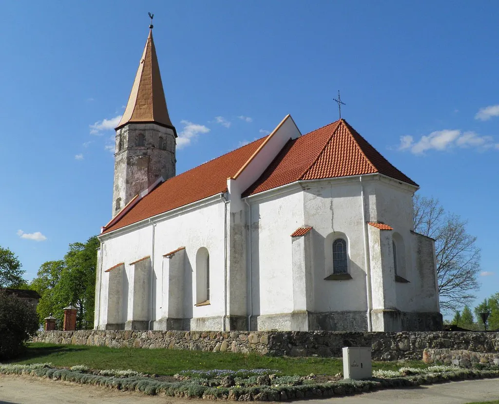 Neretas luterāņu baznīca (1)