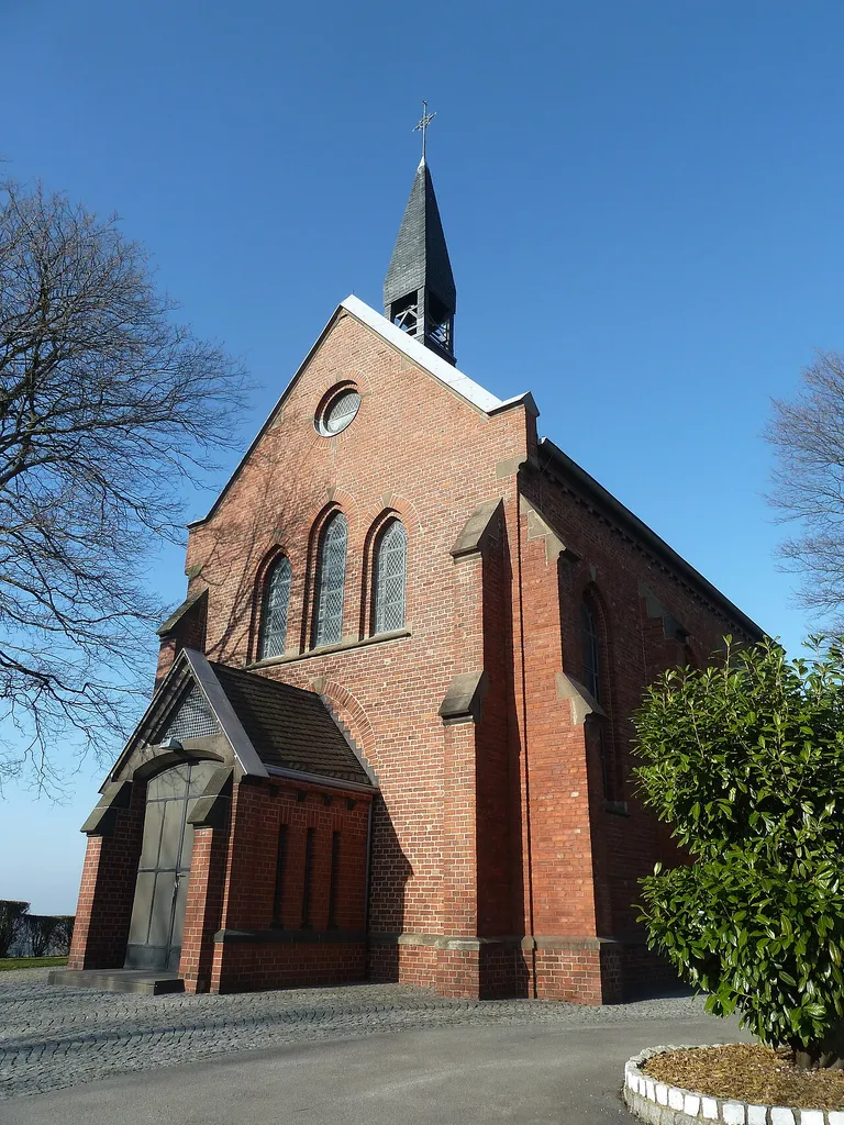 Kirche an der L422 Nähe Niederschwarzbach
