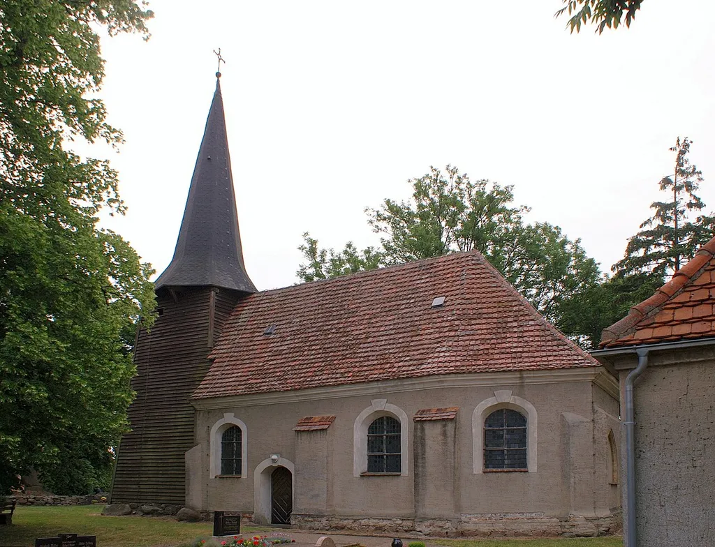 Kirche in Dennin, Ansicht von Südosten