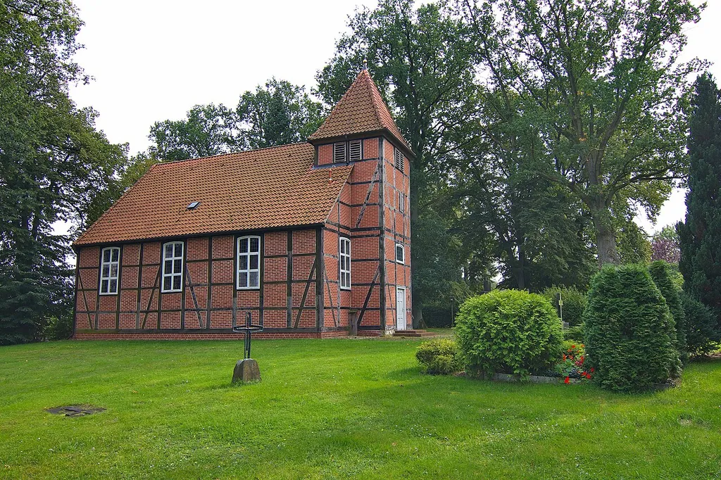 Fachwerkkirche zu Ribrau (Zernien), Niedersachsen, Deutschland im Jahr 2011