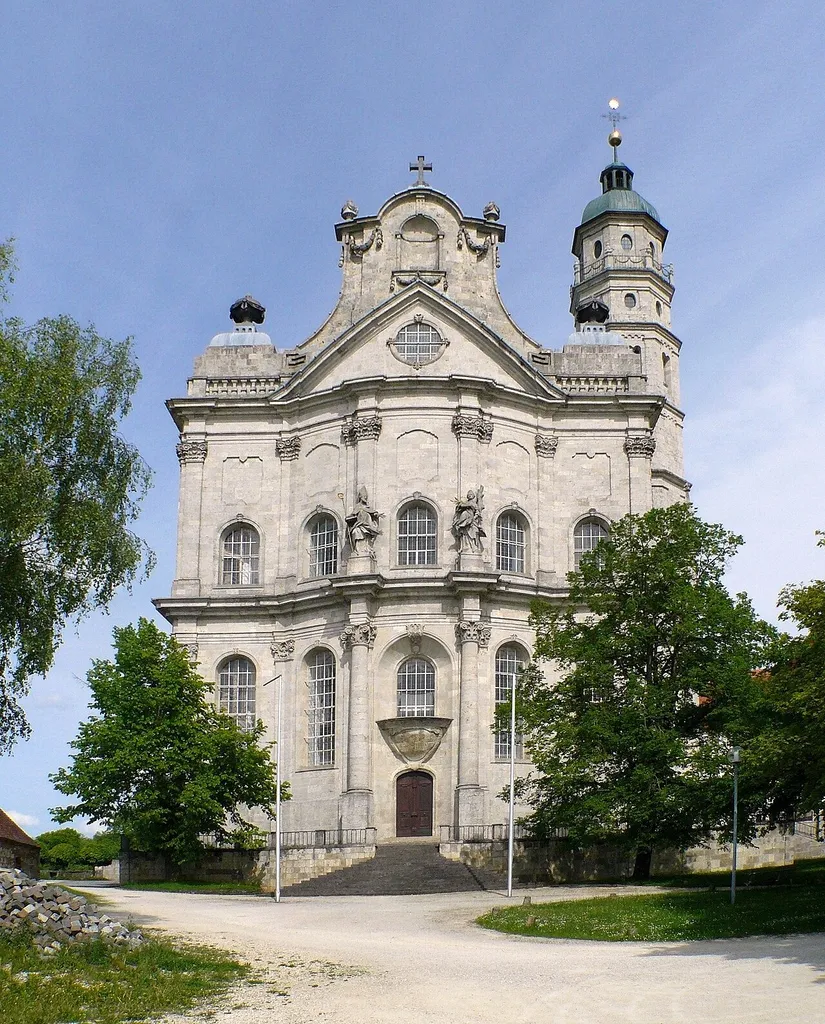 Westansicht der Abteikirche Neresheim