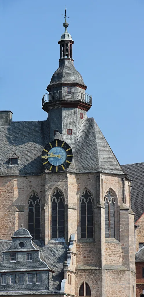 Schlosskapelle des Marburger Schlosses. Ansicht von Südsüdosten (vom Turm der Pfarrkirche).