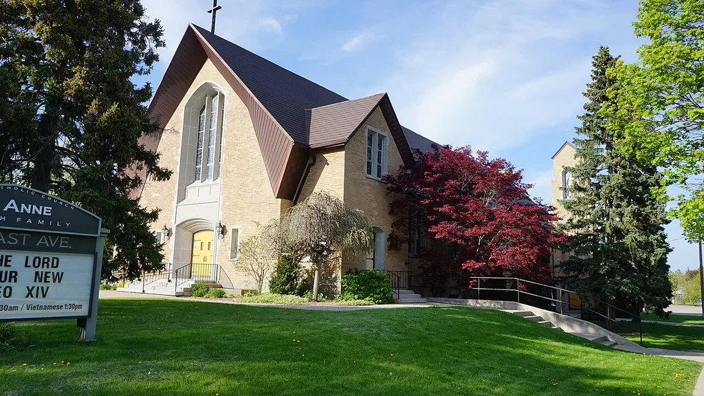 Church of St Anne (Catholic church in Kitchener, Ontario, Canada)