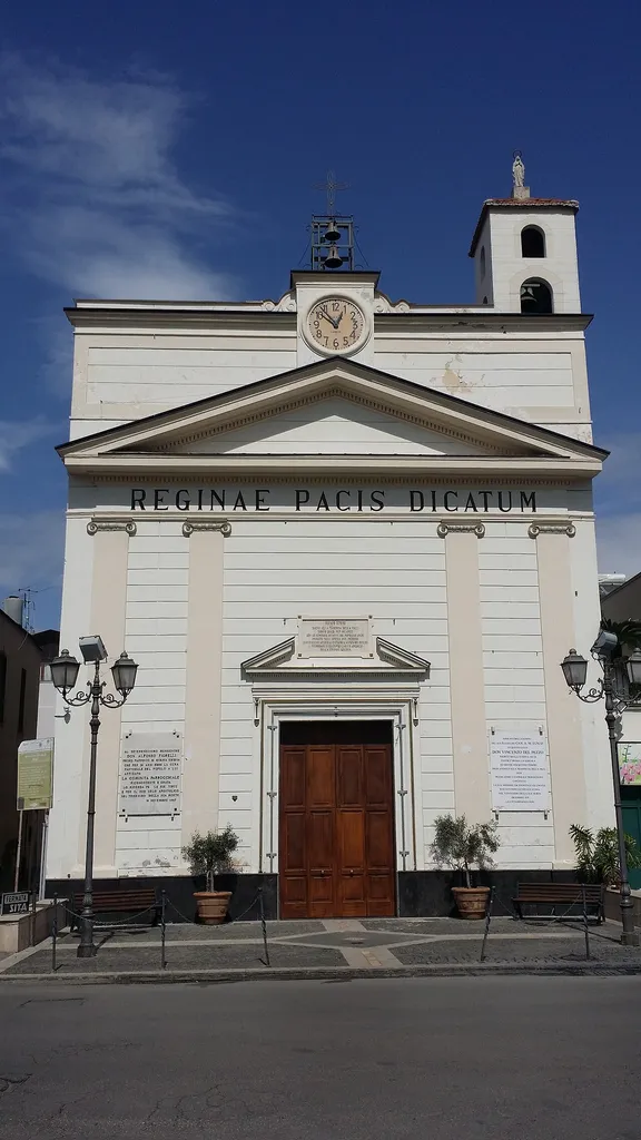 Italiano: facciata della chiesa della Madonna della Pace-Angri (Sa); English: facade of the church of the Madonna della Pace-Angri (Sa);