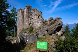 Schalun Castle